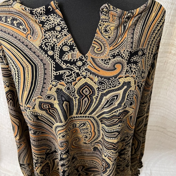 Multi color blouse - Picture 1 of 2